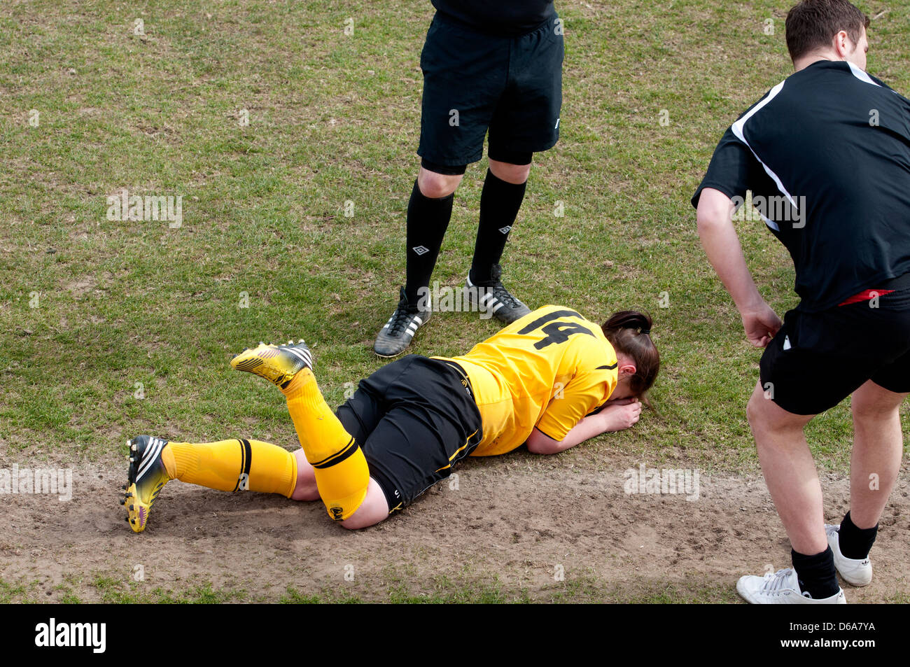 Girls football injury hires stock photography and images Alamy